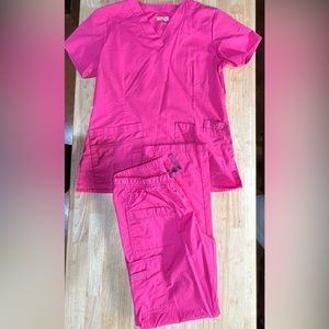 Wonder flex women’s scrub set